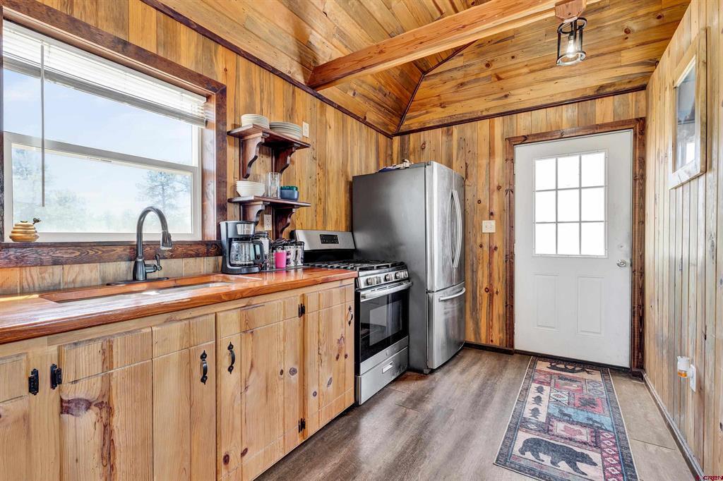 1748 Dave Wood Road Montrose CO 81403
