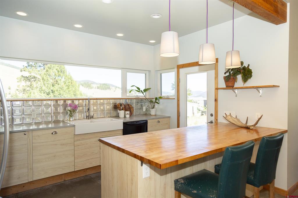 301 Rue La Fong Lane Creede CO 81130