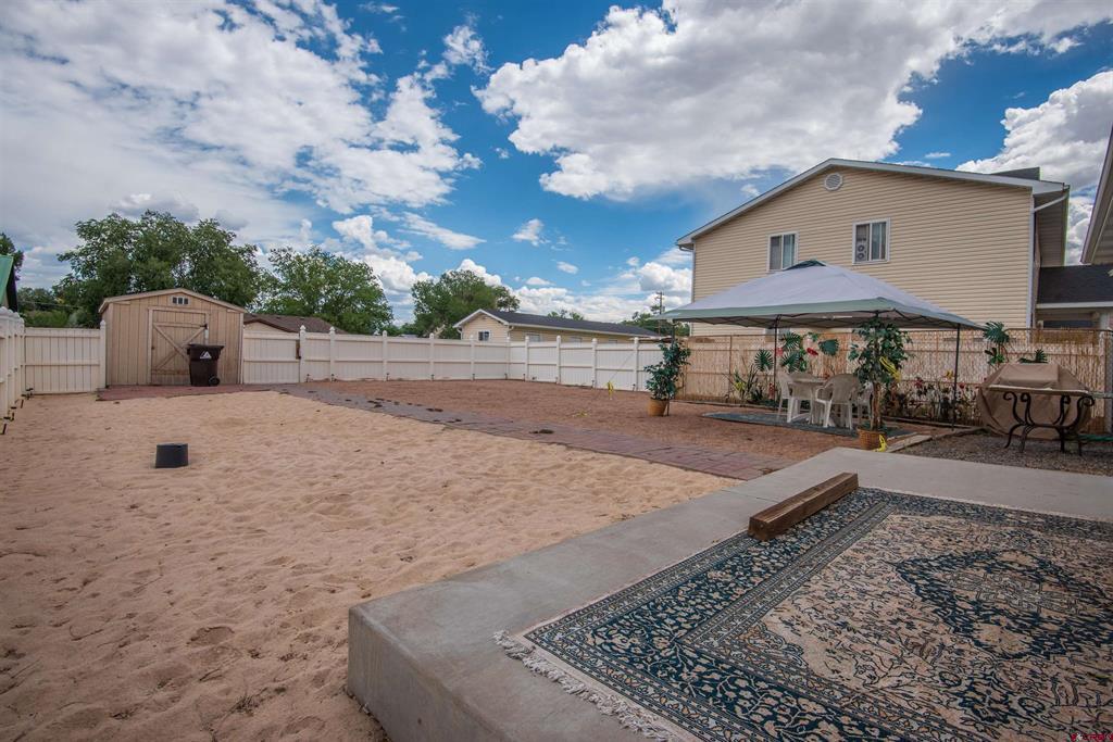 218 N Stough Avenue Montrose CO 81401