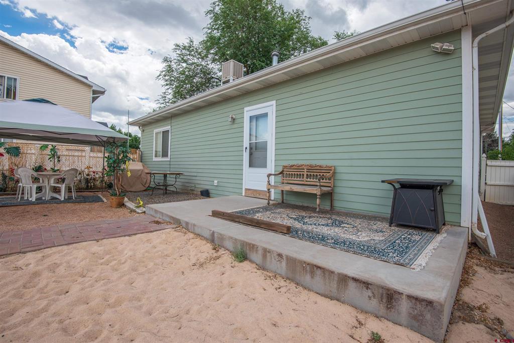 218 N Stough Avenue Montrose CO 81401