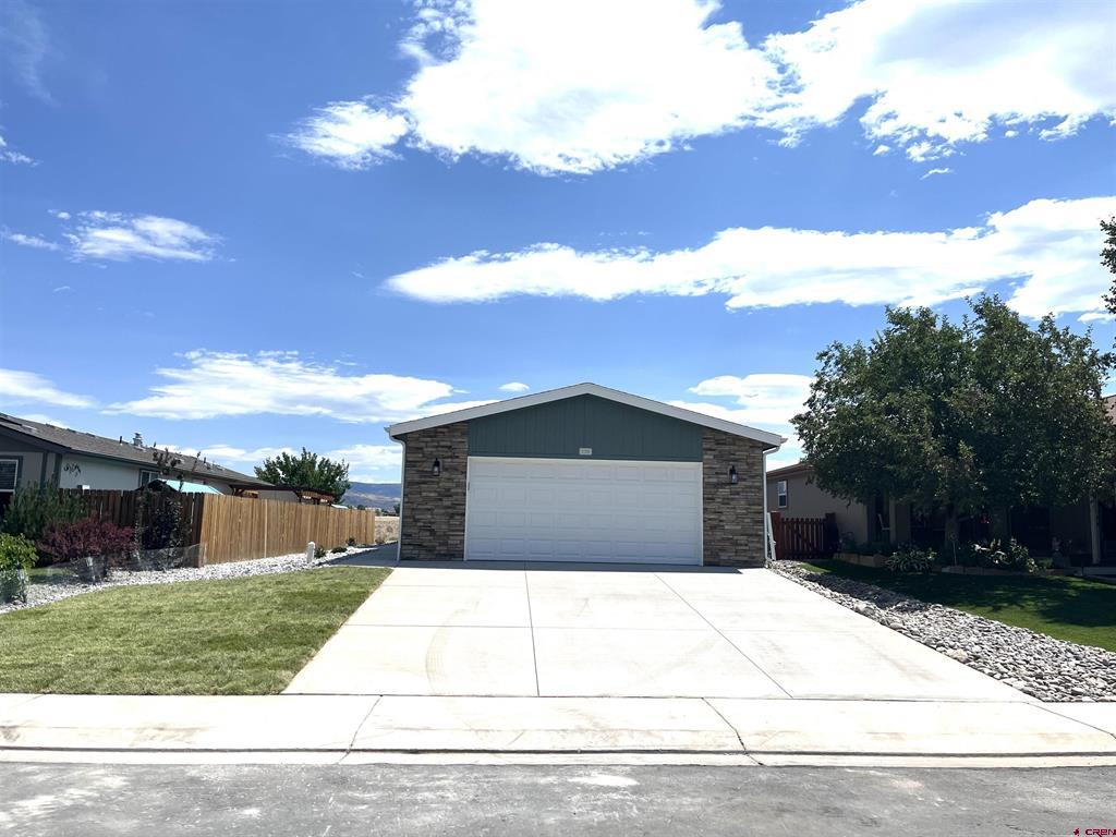 133 Castle Avenue Montrose CO 81401