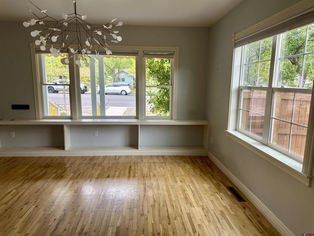 1127 S 3rd Street Montrose CO 81401