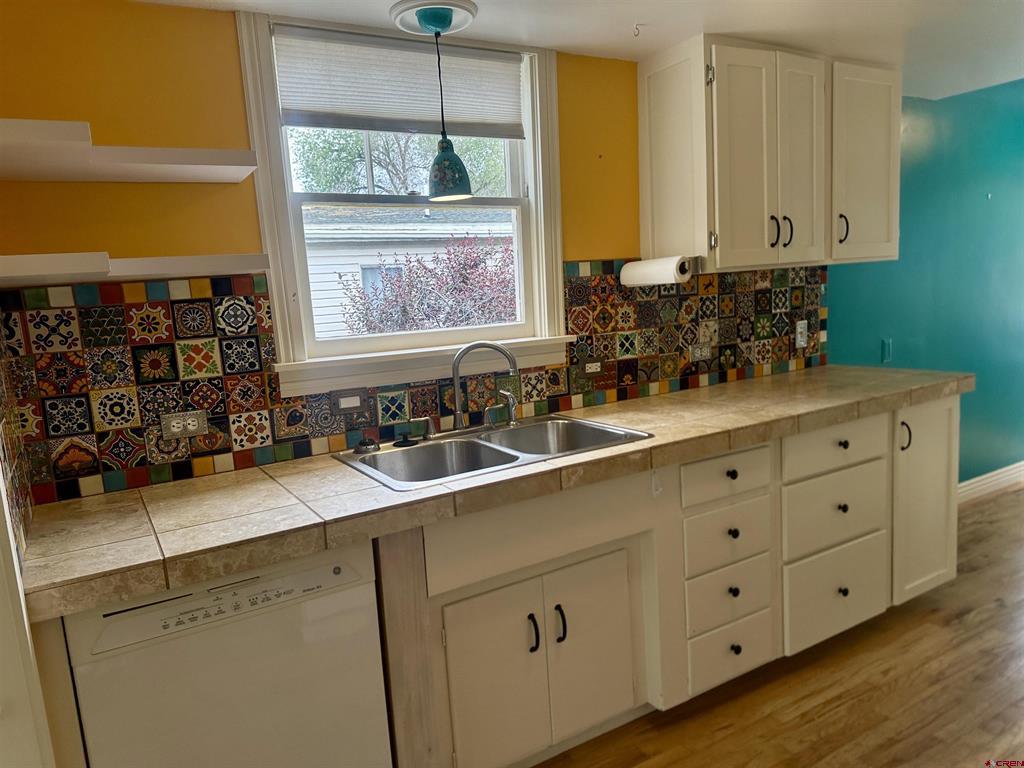 1127 S 3rd Street Montrose CO 81401
