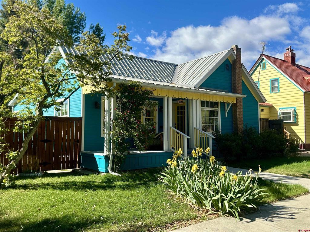 1127 S 3rd Street Montrose CO 81401