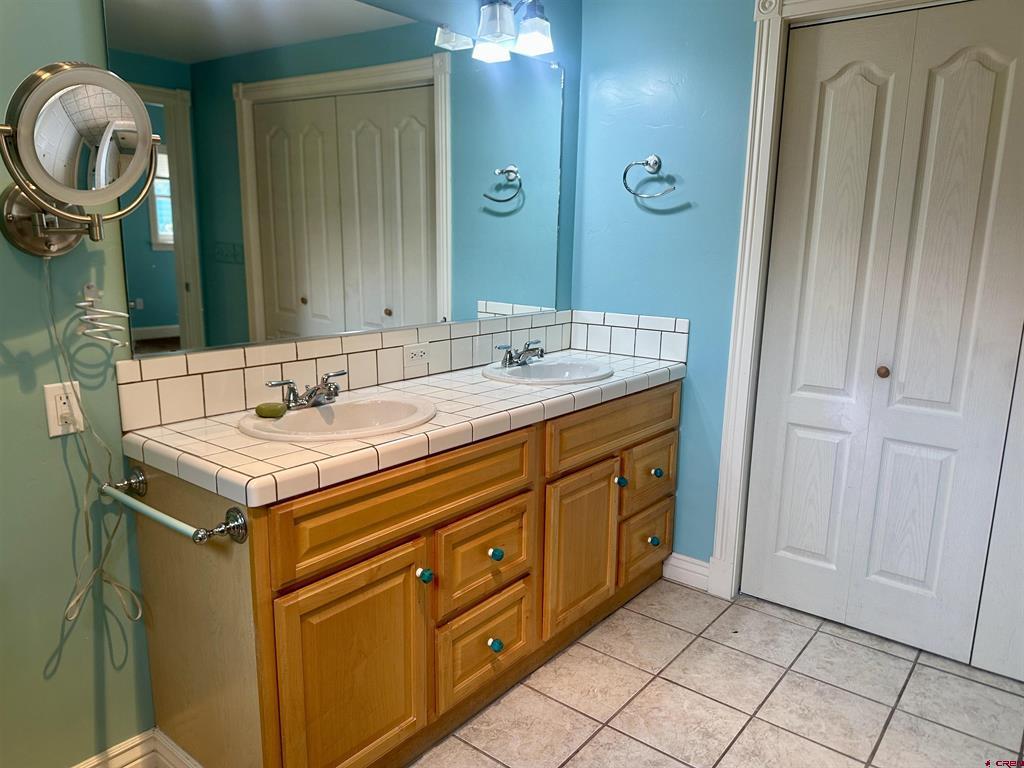 1127 S 3rd Street Montrose CO 81401