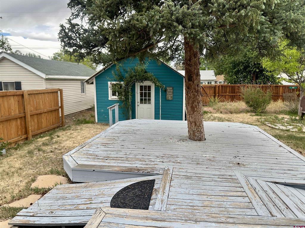 1127 S 3rd Street Montrose CO 81401