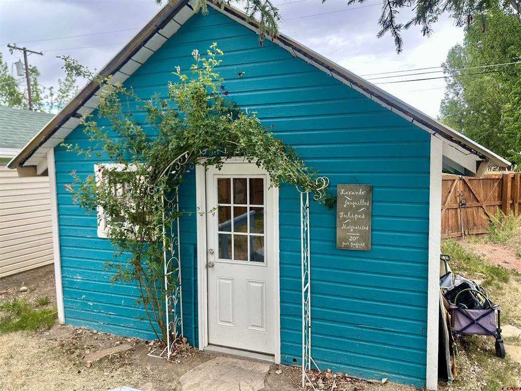 1127 S 3rd Street Montrose CO 81401