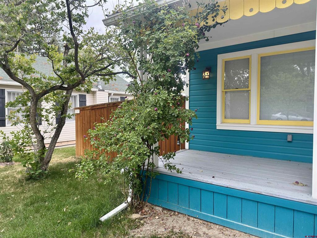 1127 S 3rd Street Montrose CO 81401