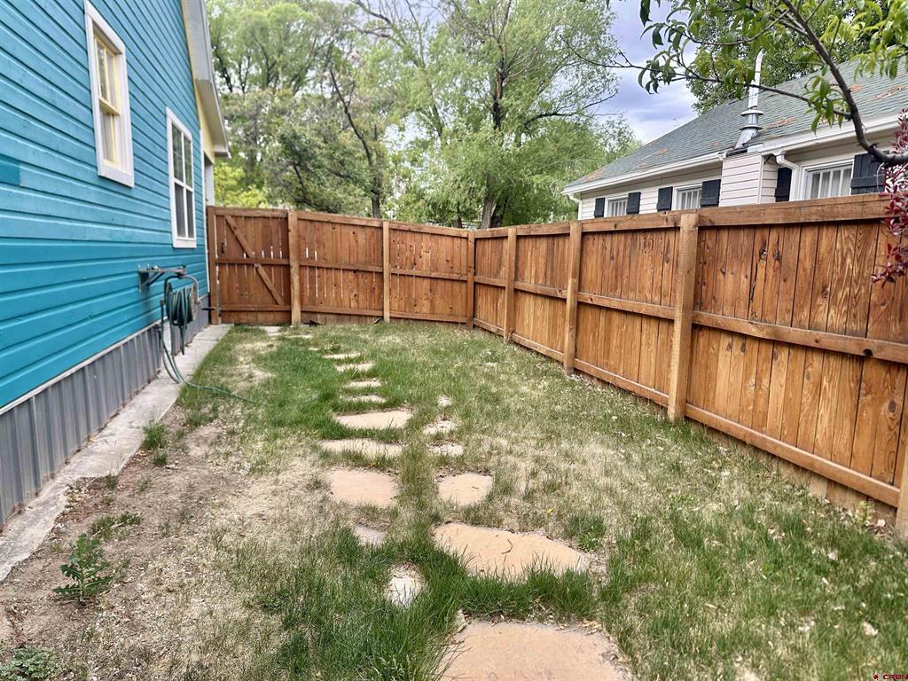 1127 S 3rd Street Montrose CO 81401