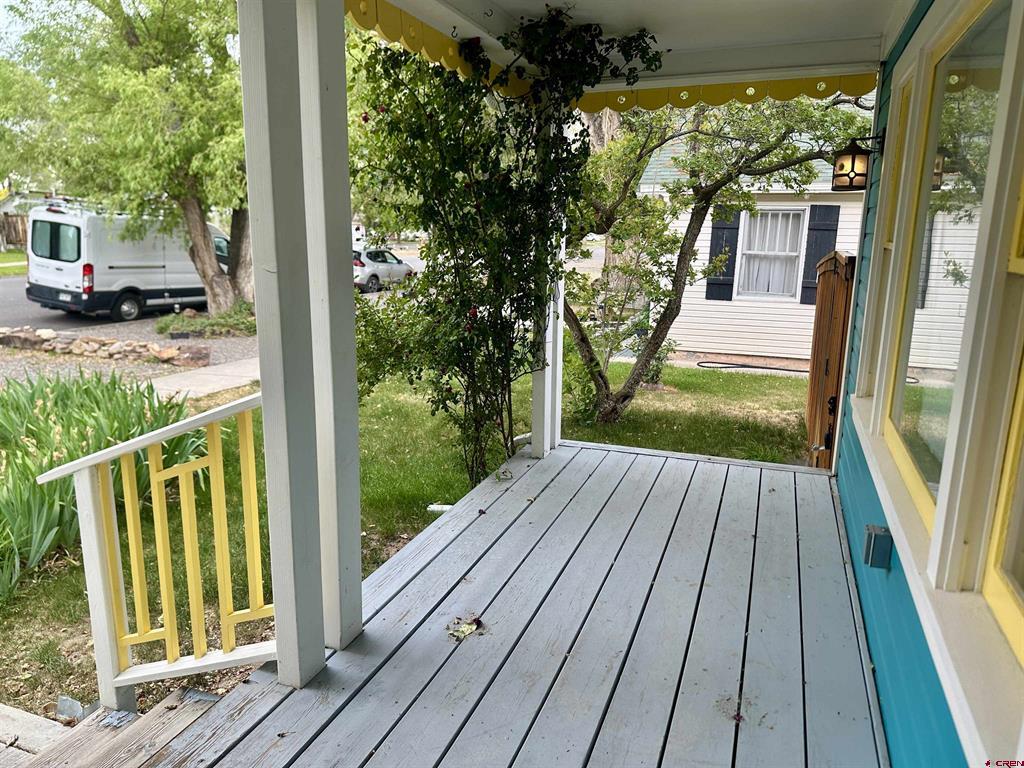 1127 S 3rd Street Montrose CO 81401