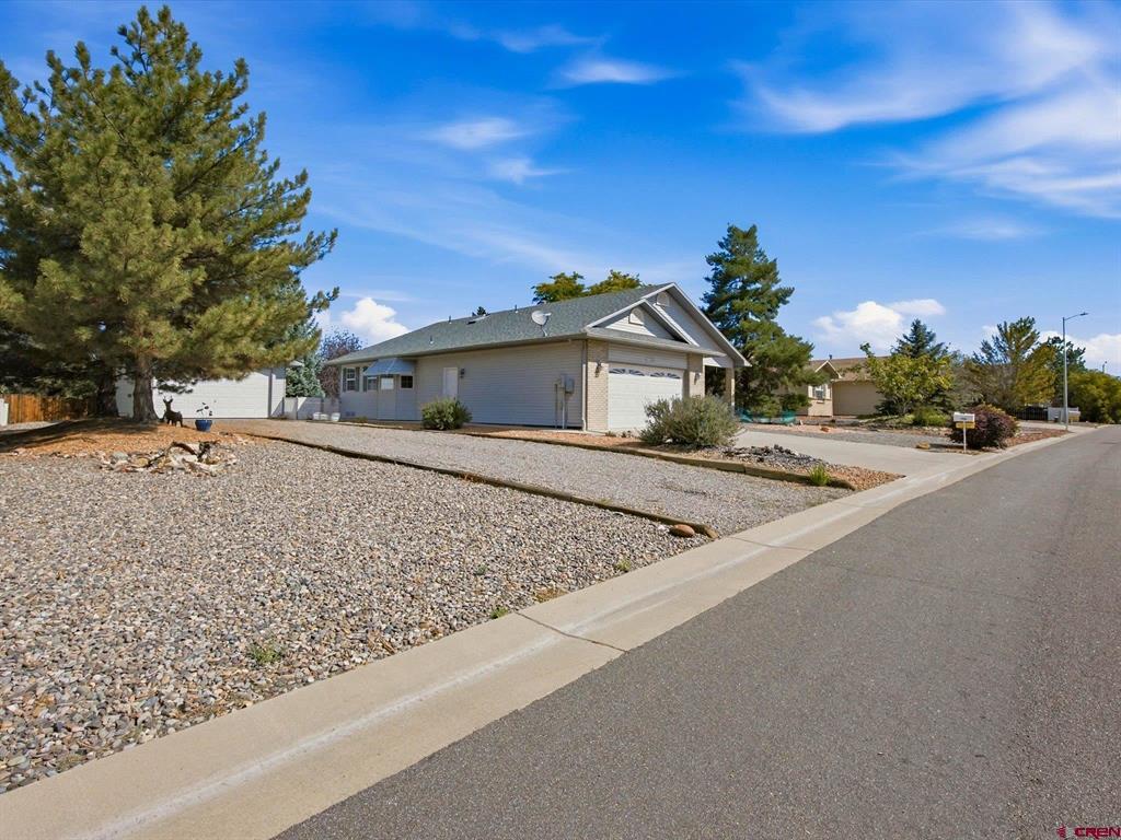 1689 Wetterhorn Street Montrose CO 81401