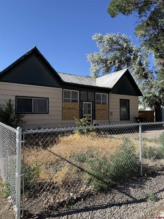 326 W Main Street Montrose CO 81401