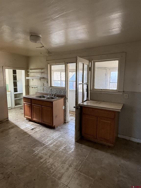 326 W Main Street Montrose CO 81401