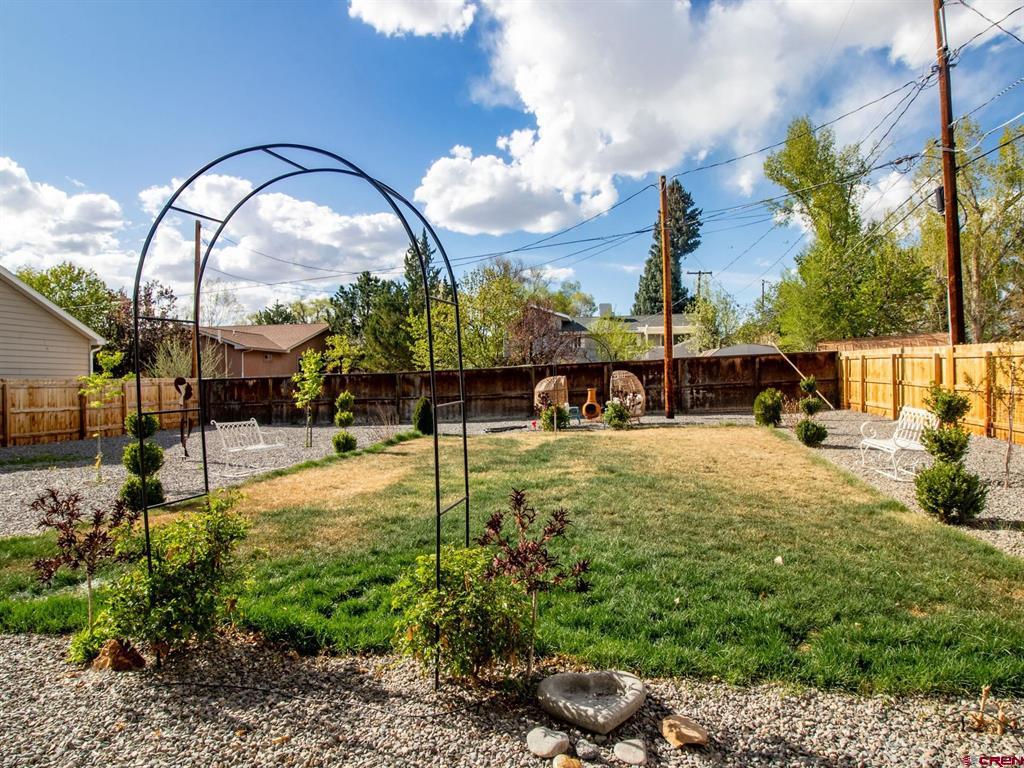 937 S 10th Street Montrose CO 81401