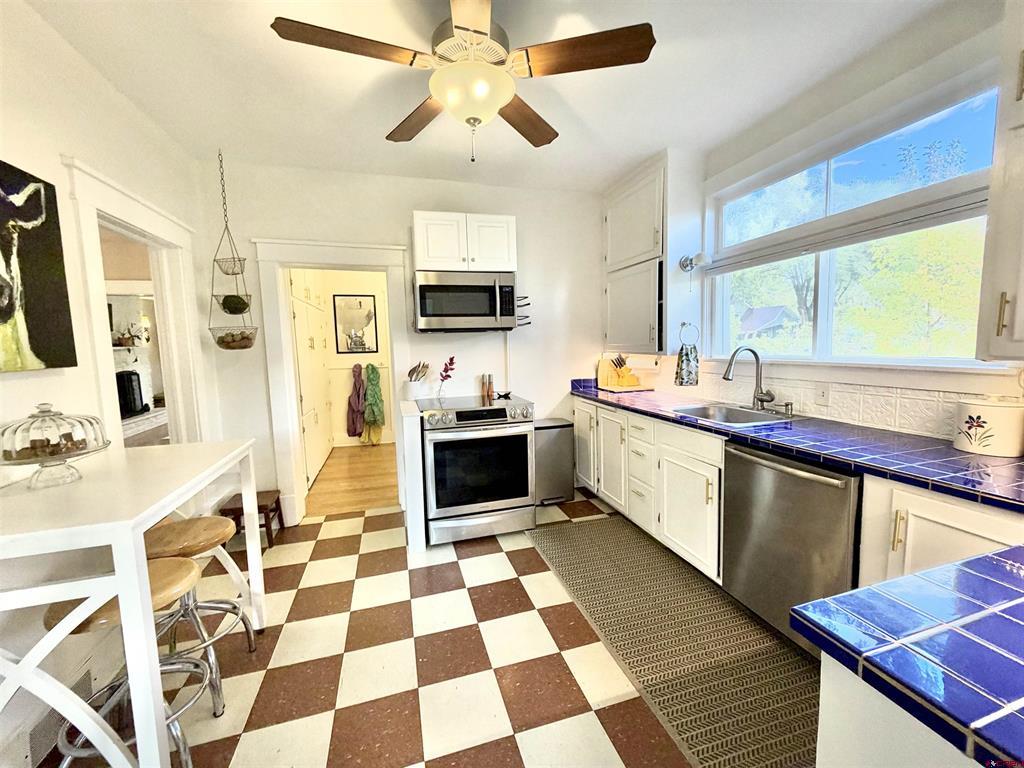 1238 S 3rd Street Montrose CO 81401