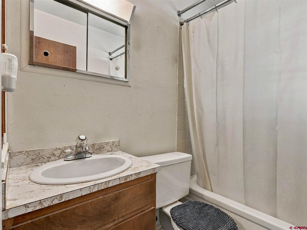 1129 S 4th Street Montrose CO 81401