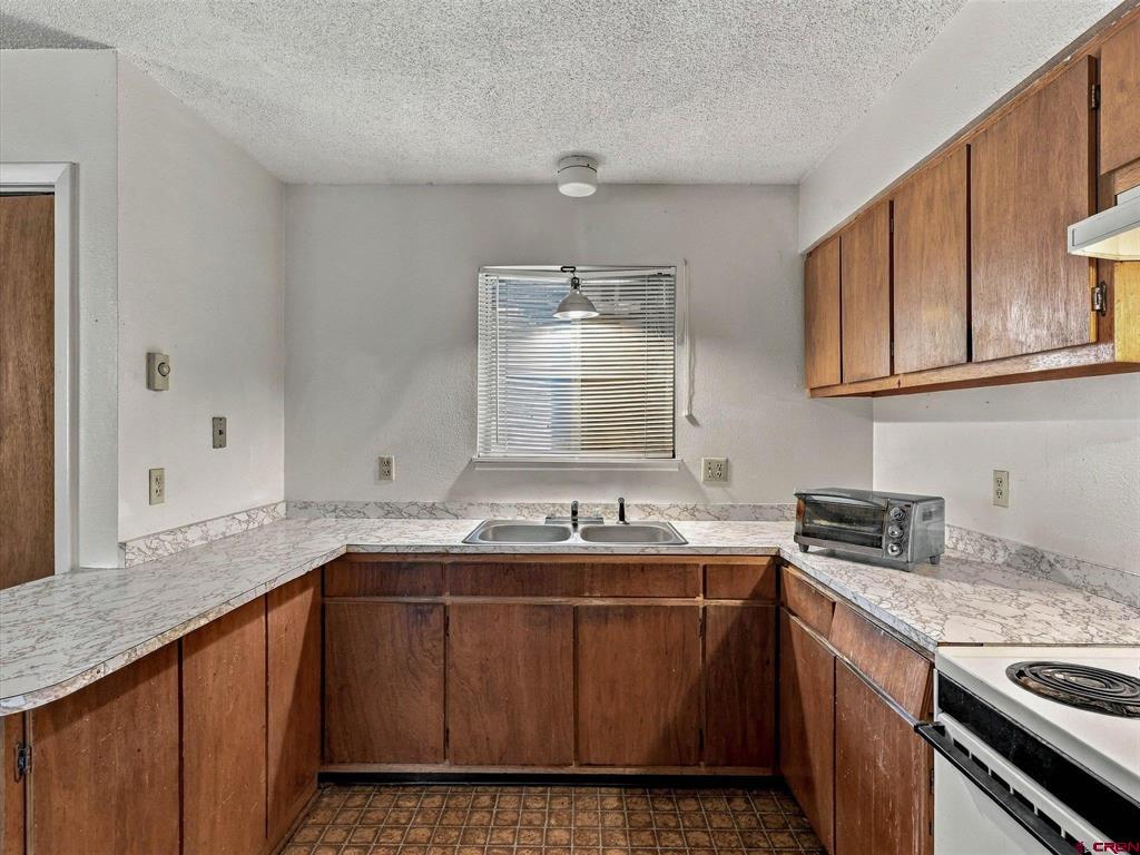 1129 S 4th Street Montrose CO 81401
