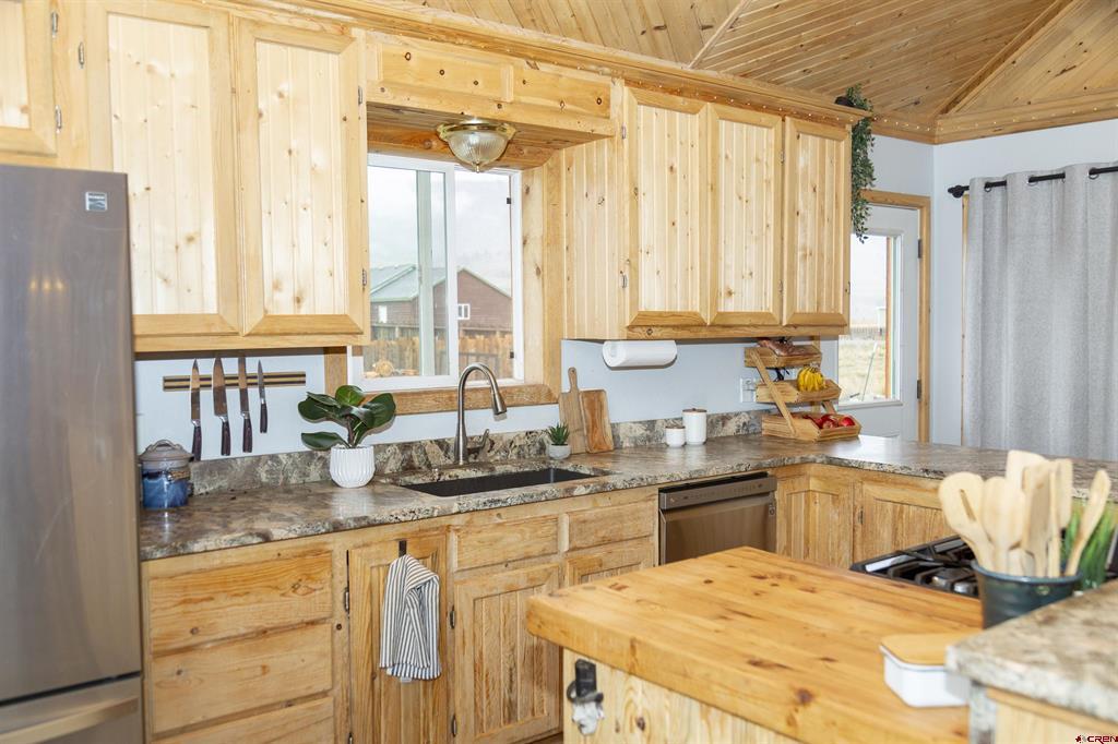 478 Homestake Drive Creede CO 81130