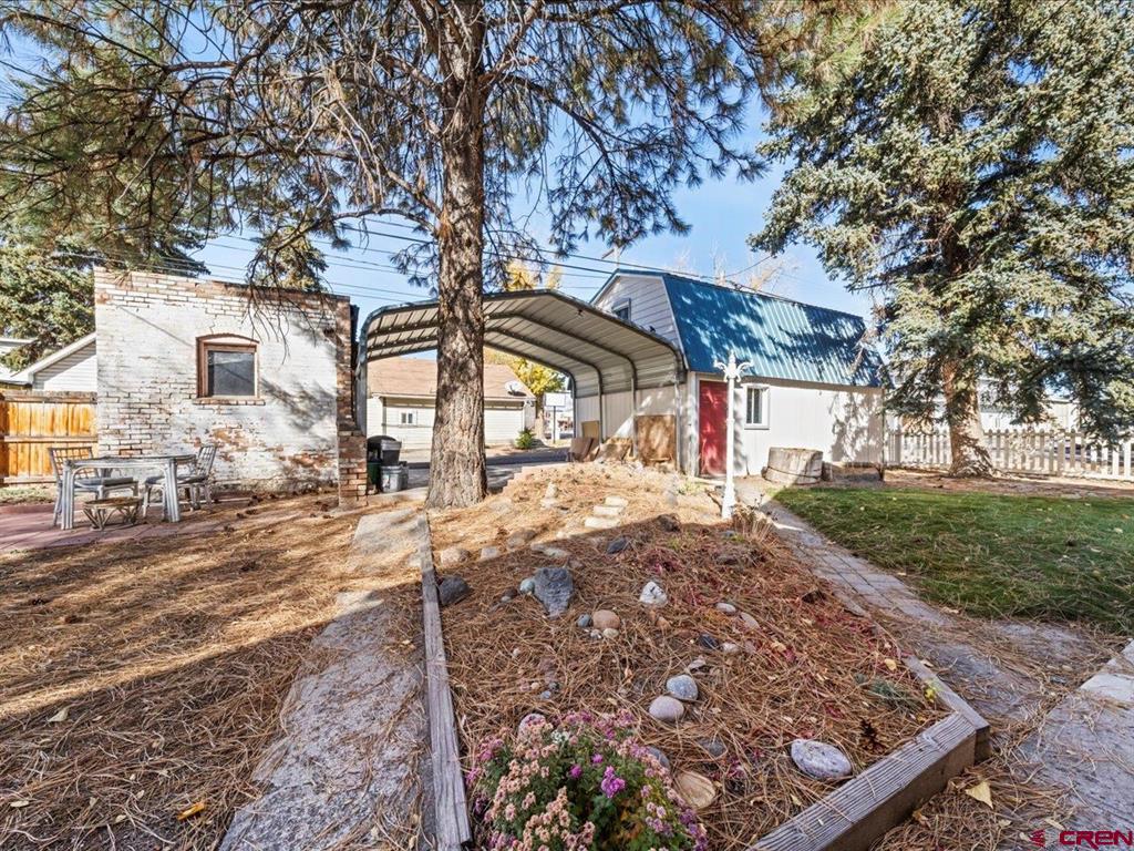 741 S 1st. Street Montrose CO 81401
