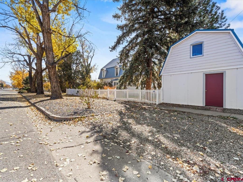 741 S 1st. Street Montrose CO 81401