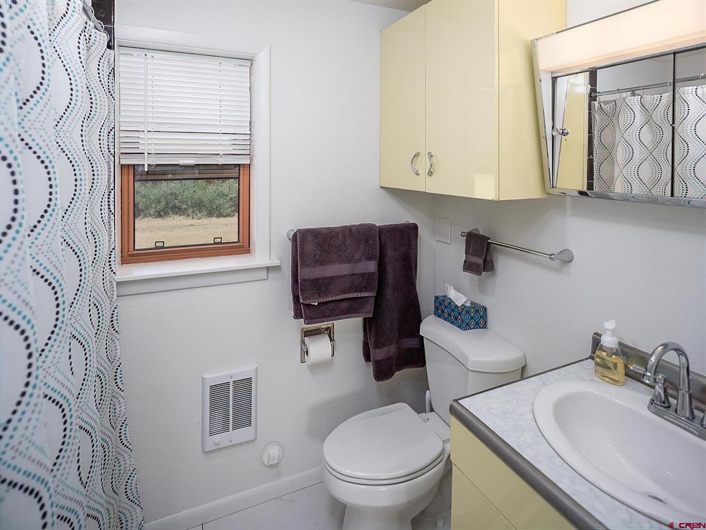 49 E Driscoll Street Cortez CO 81321