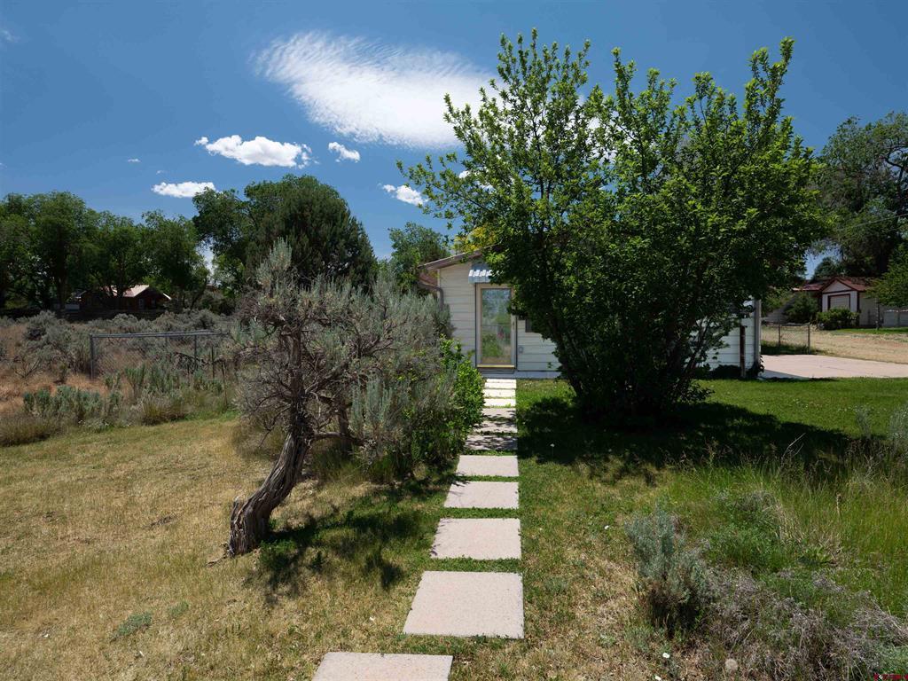 49 E Driscoll Street Cortez CO 81321