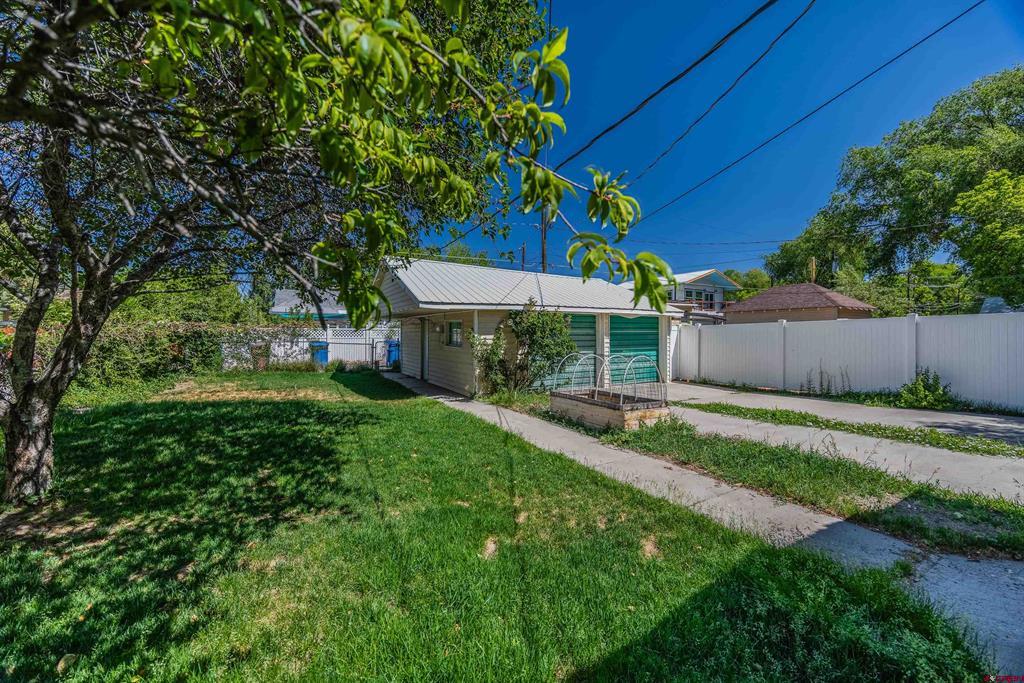 615 S 3rd Street Montrose CO 81401