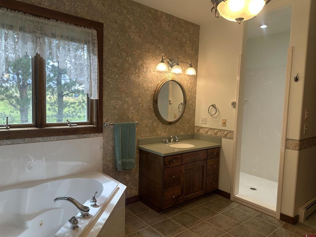 15090 6050 Road Montrose CO 81403