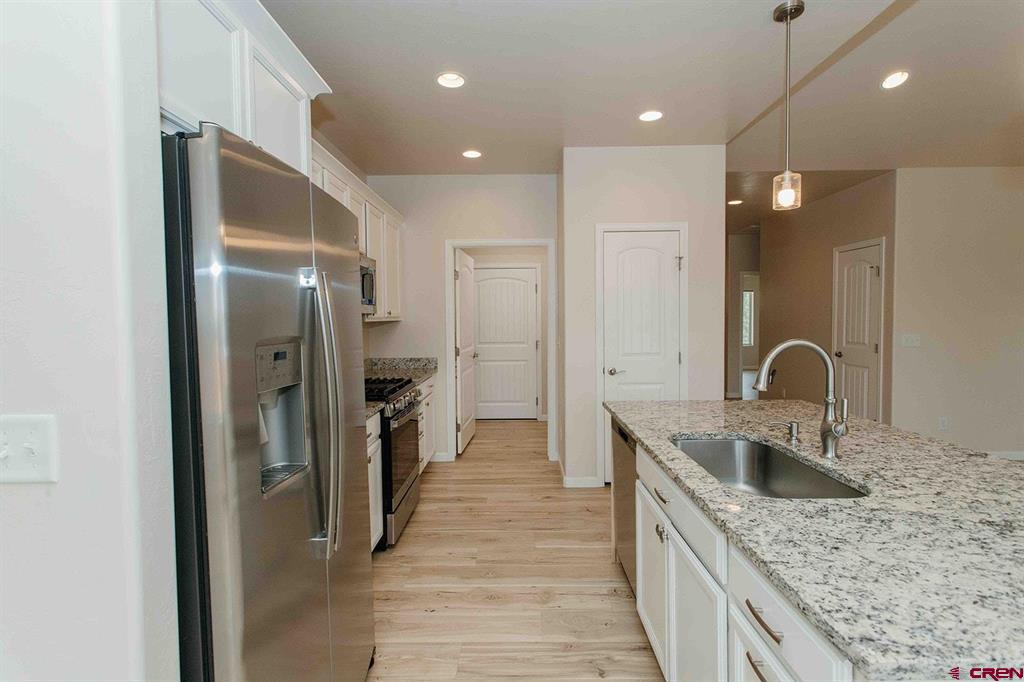 1423 Fivemile Creek Avenue Montrose CO 81401