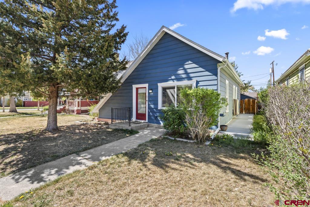 715 S 2nd Montrose CO 81401