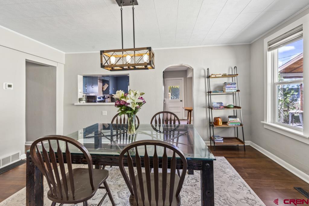 715 S 2nd Montrose CO 81401