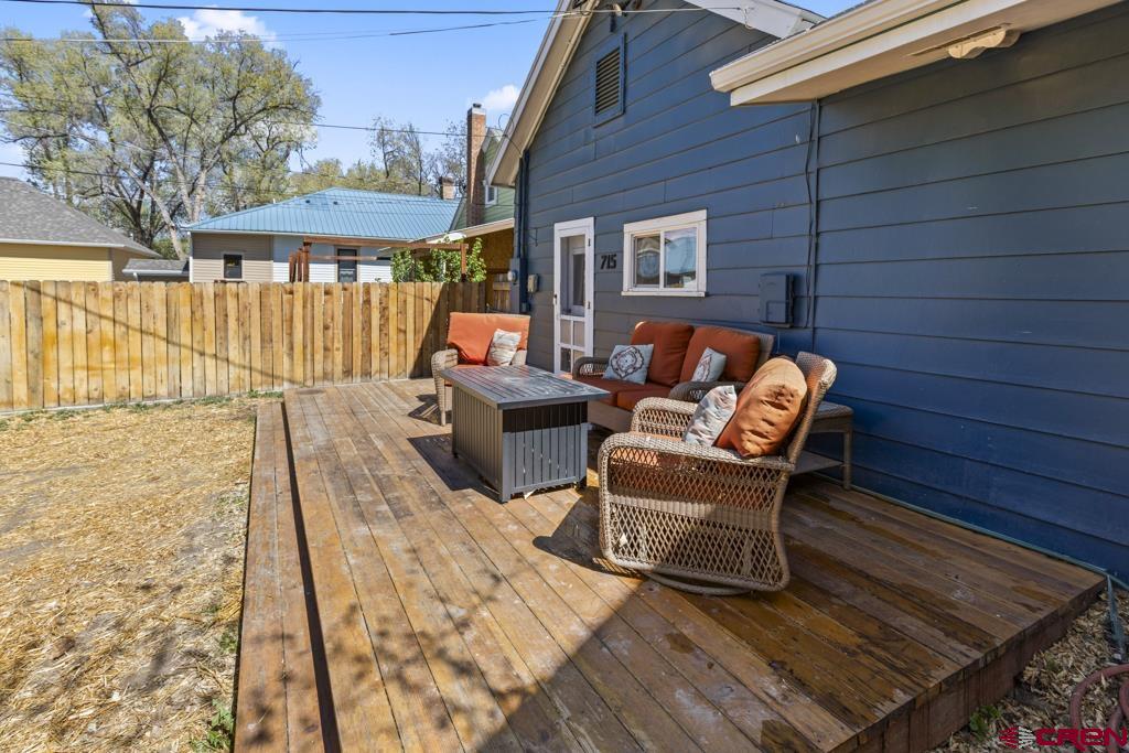 715 S 2nd Montrose CO 81401