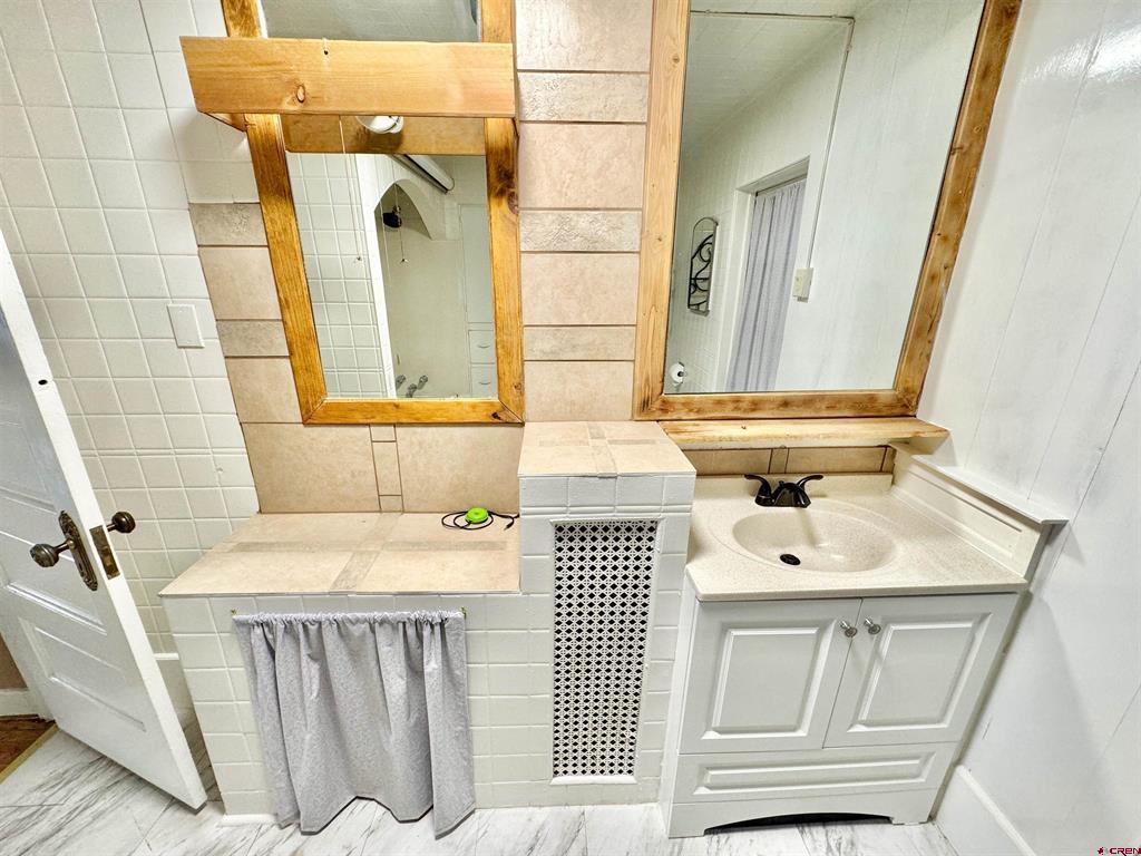 605 & 605 1/2 N 1st Street Montrose CO 81401