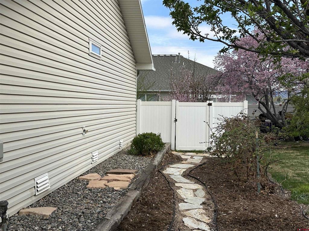 2817 Glen Oak Drive Montrose CO 81401