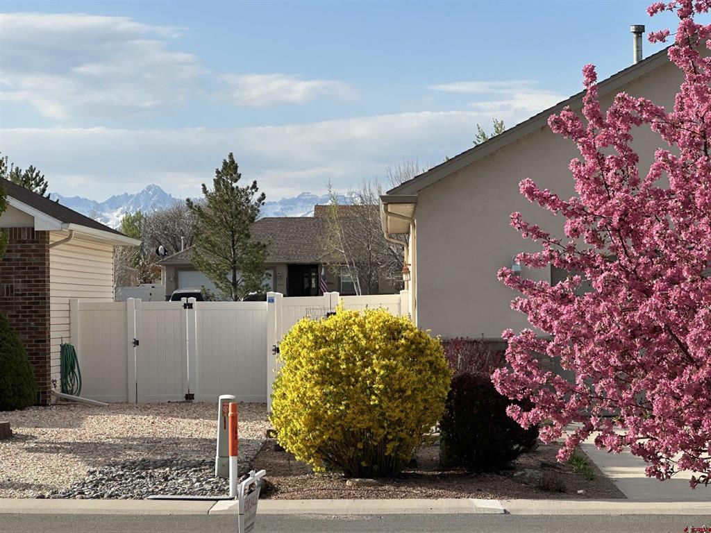 2817 Glen Oak Drive Montrose CO 81401