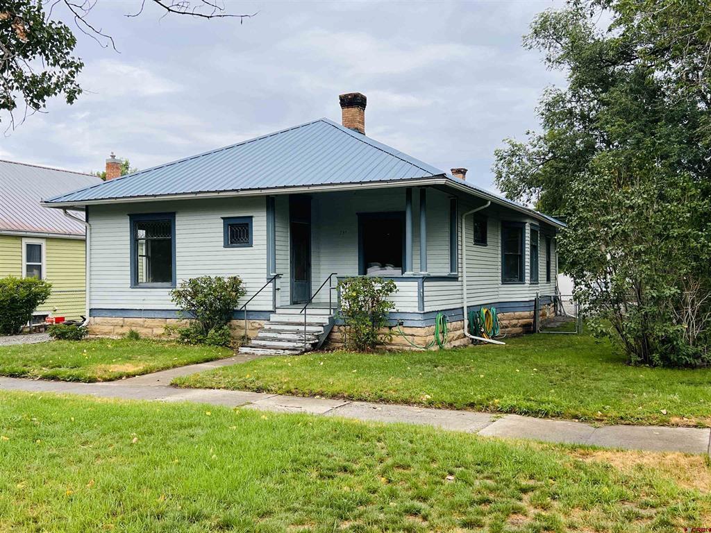 737 S 2nd Montrose CO 81401