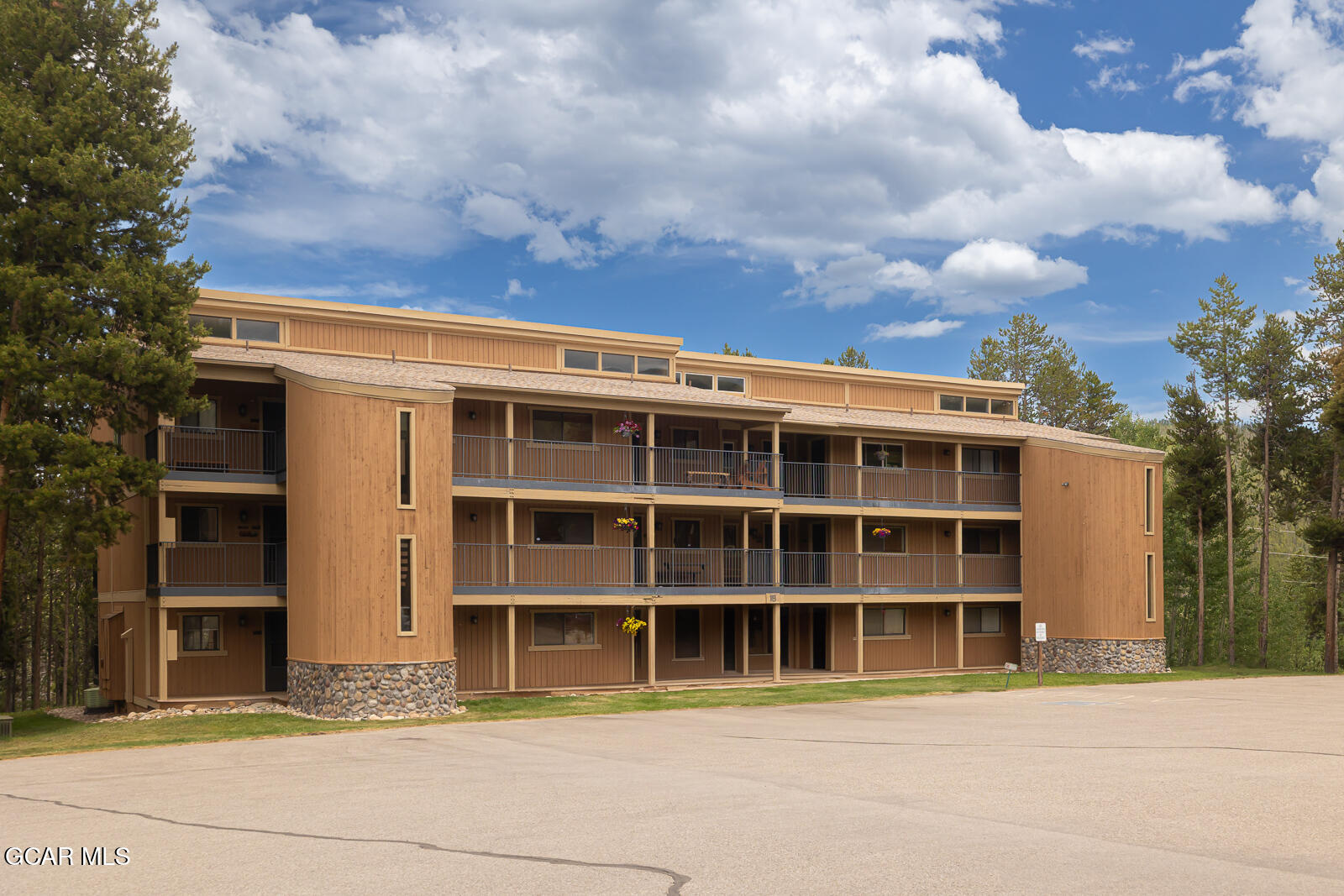 216 GCR 702 #18-101 Winter Park CO 80482