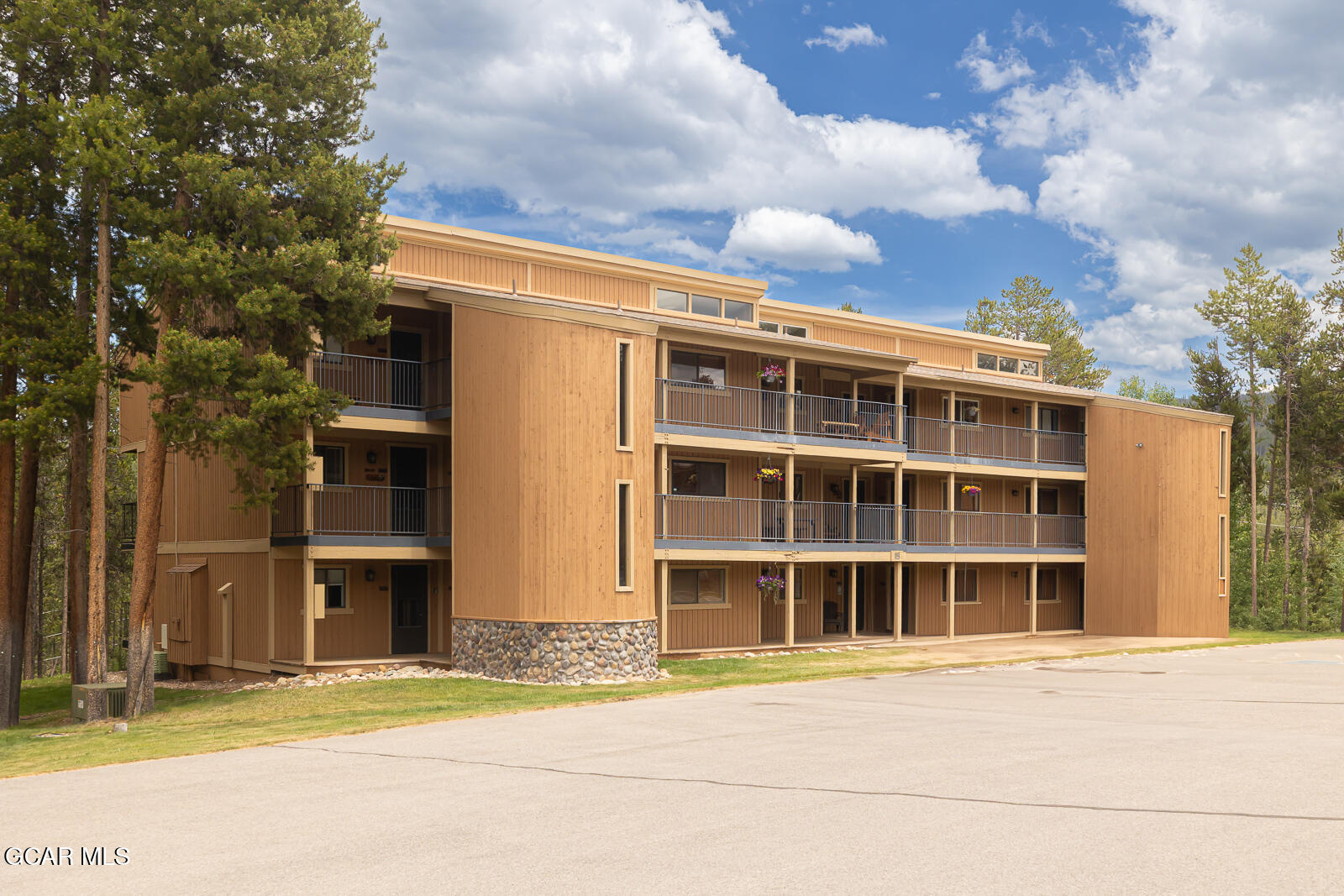 216 GCR 702 #18-101 Winter Park CO 80482