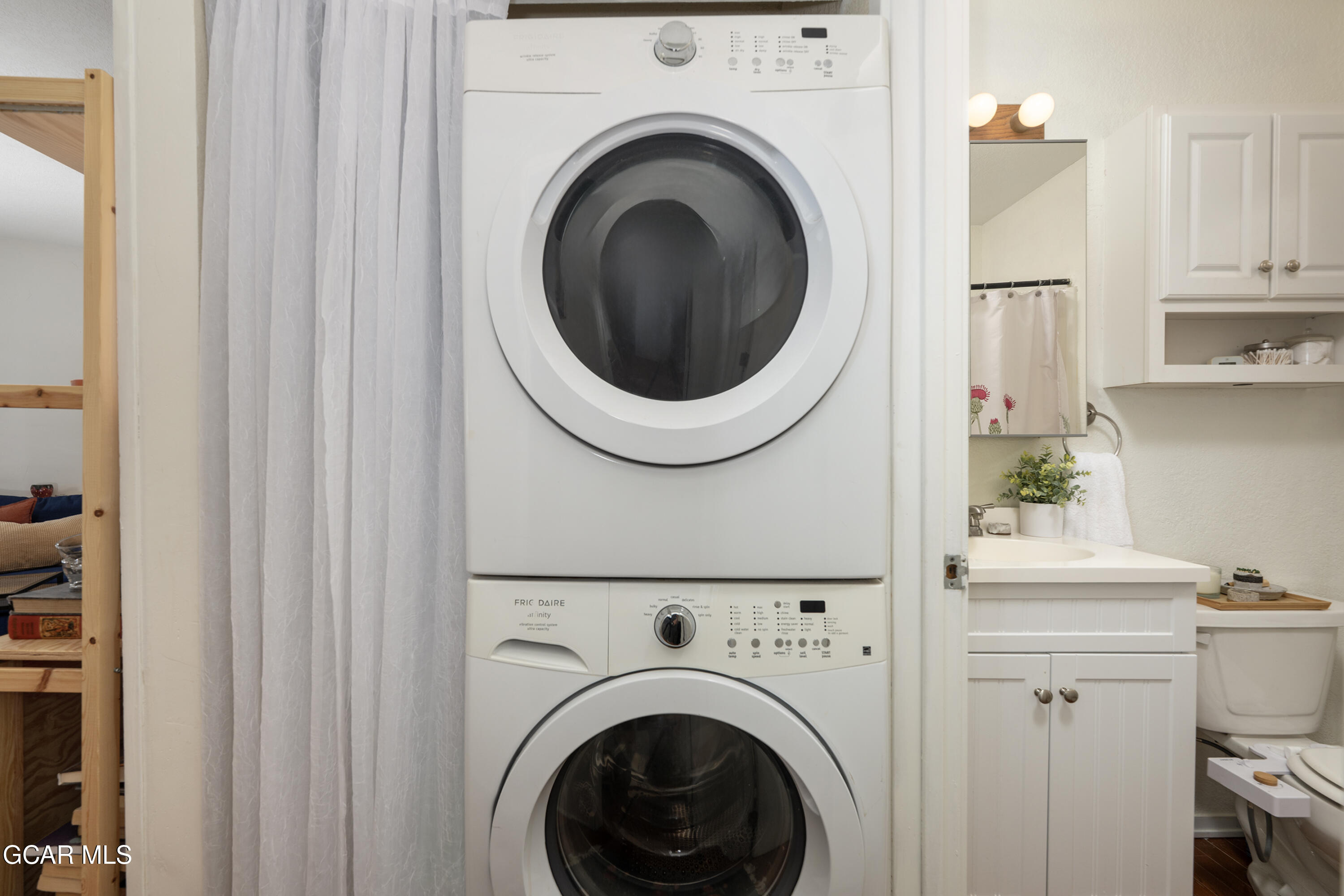 105 GCR 4421 Grand Lake CO 80447