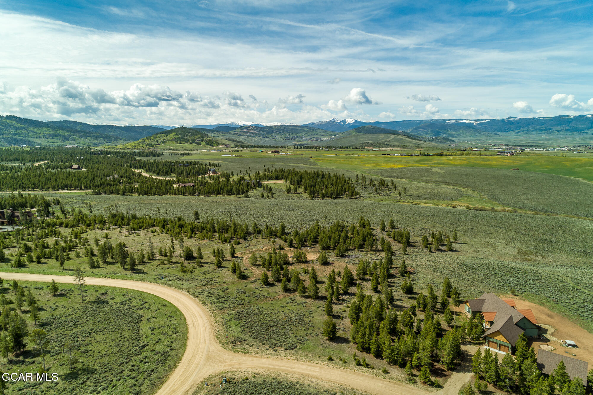1086 GCR 6236n Granby CO 80446