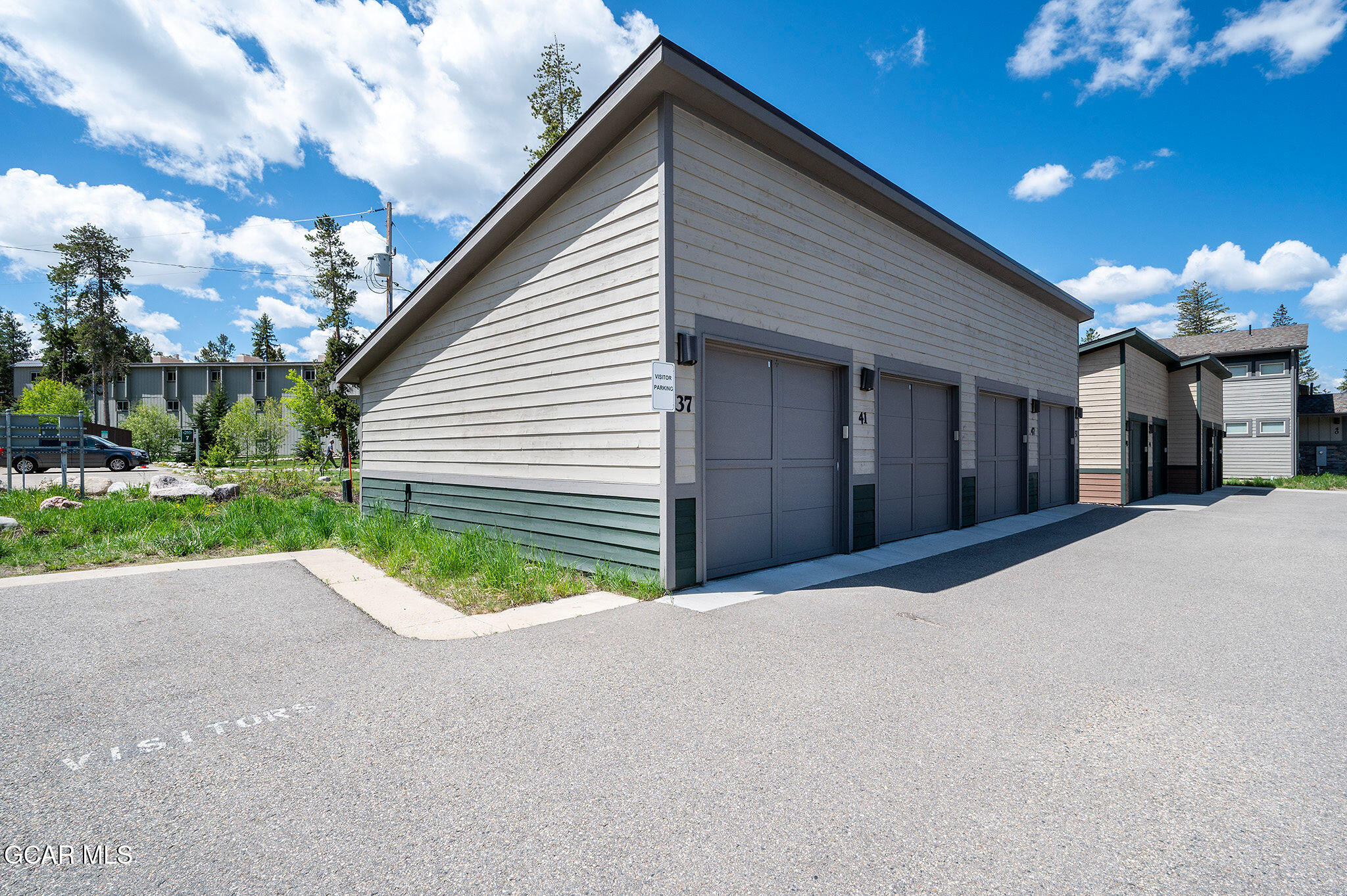 37 Kingfisher Fraser CO 80442