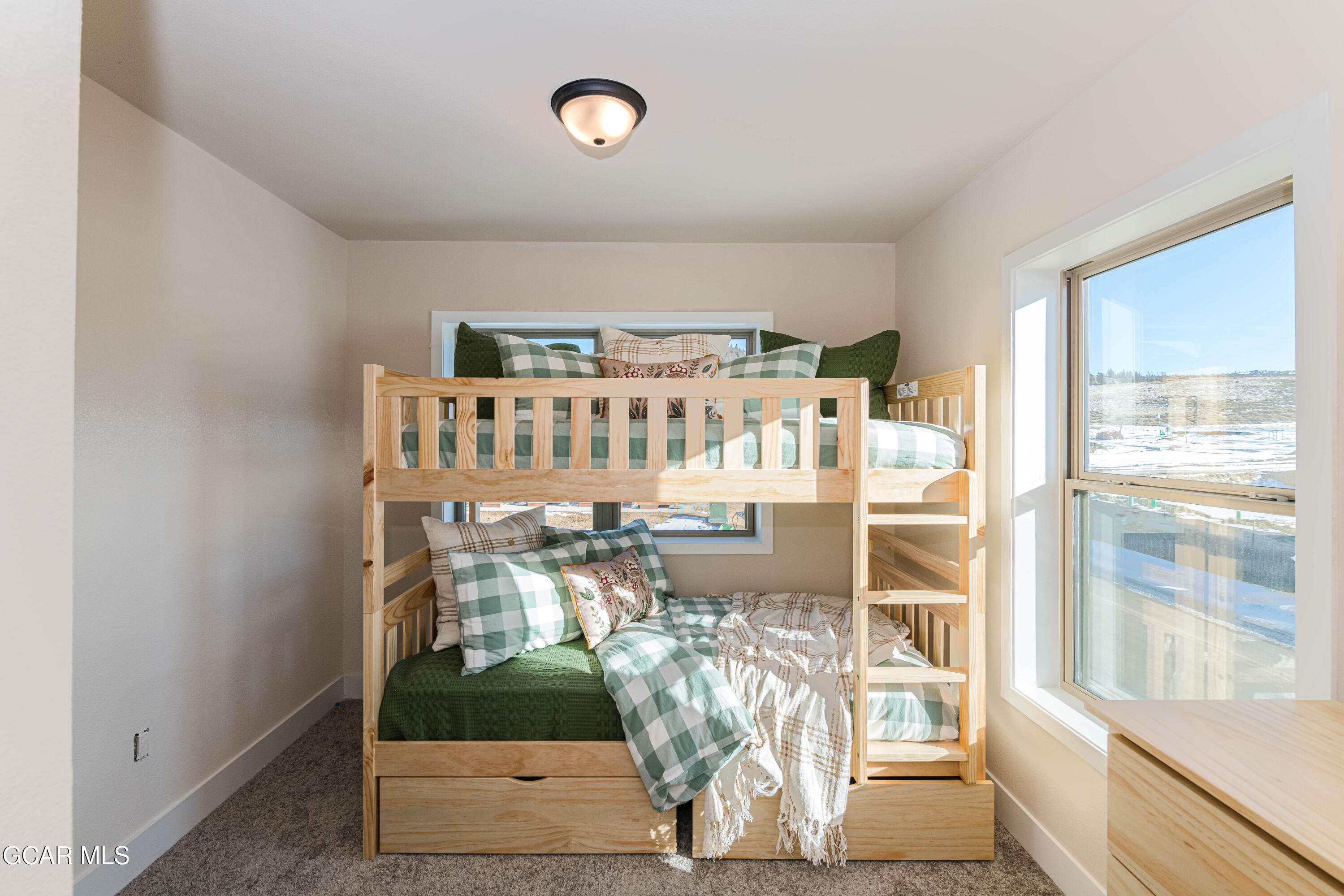 12 Hackamore Granby CO 80446