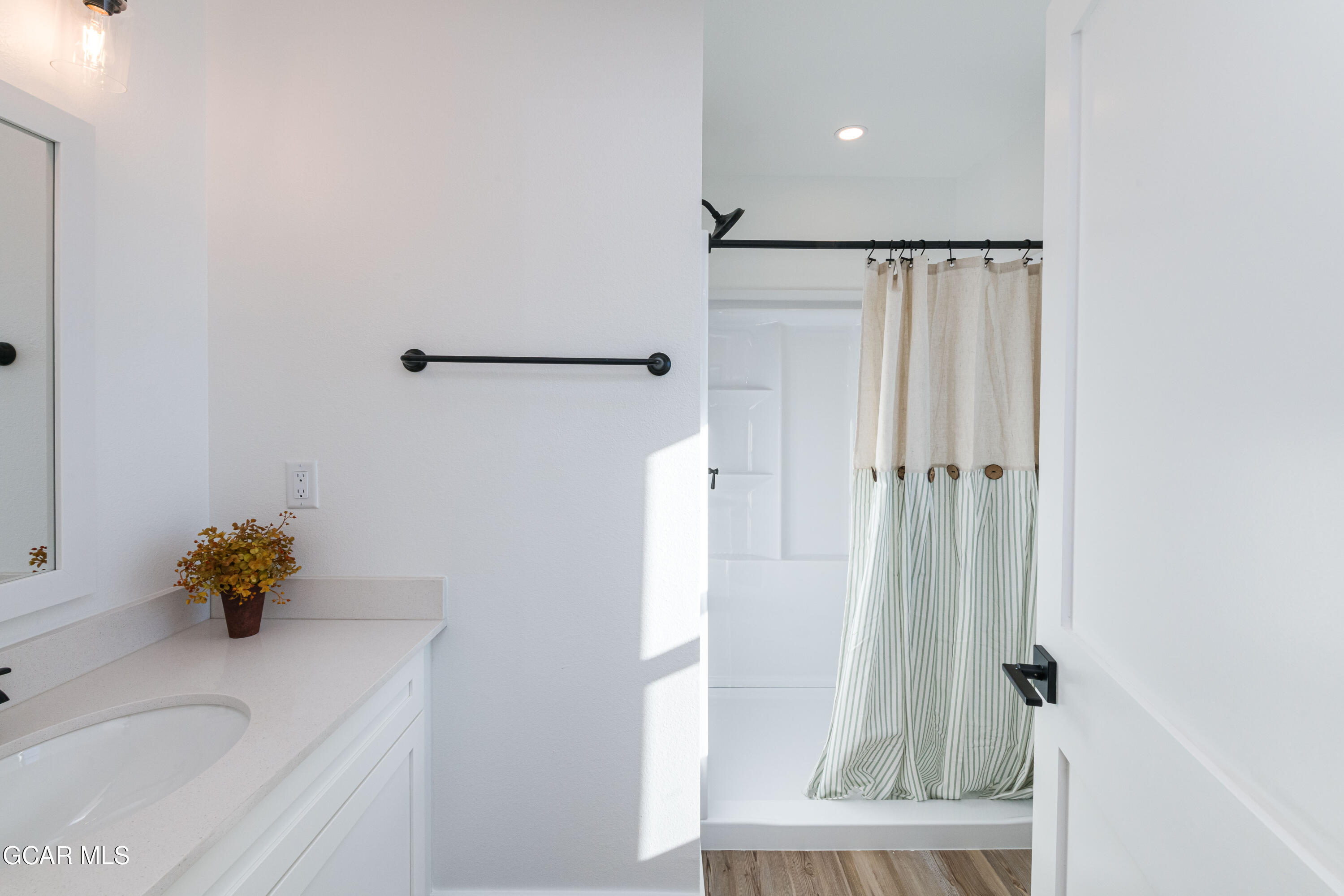 12 Hackamore Granby CO 80446