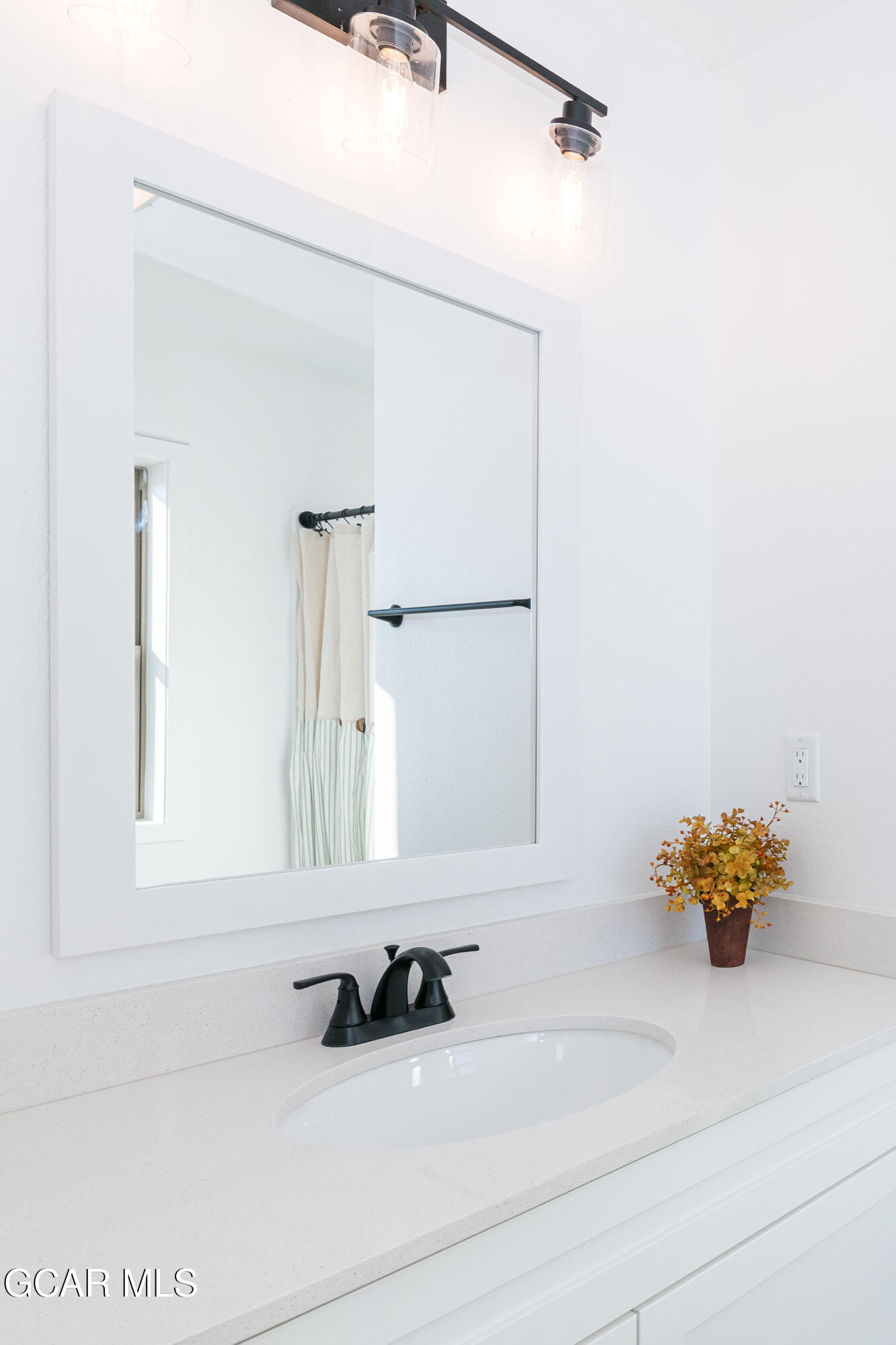 12 Hackamore Granby CO 80446