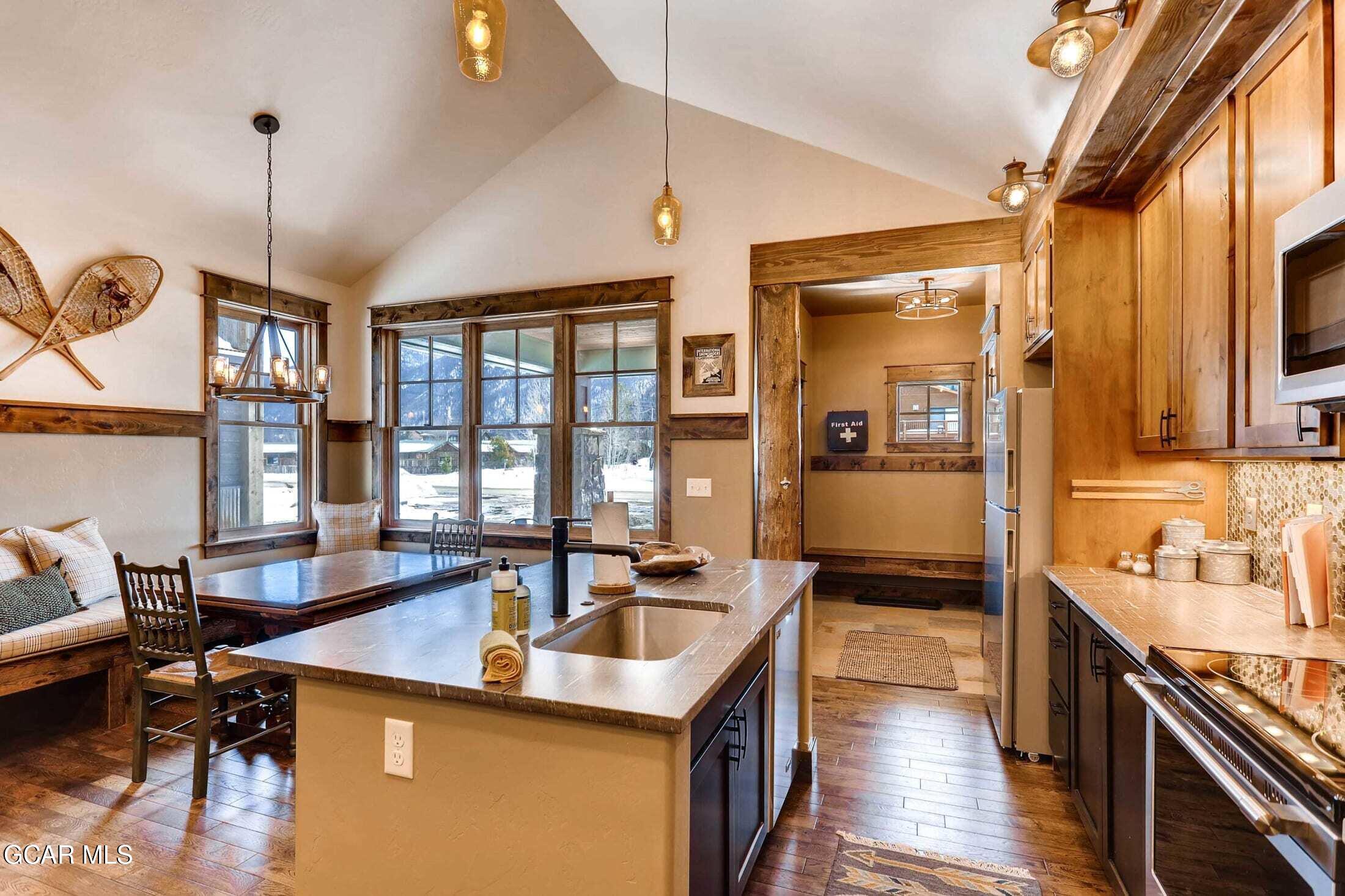 909 Park Avenue Grand Lake CO 80447