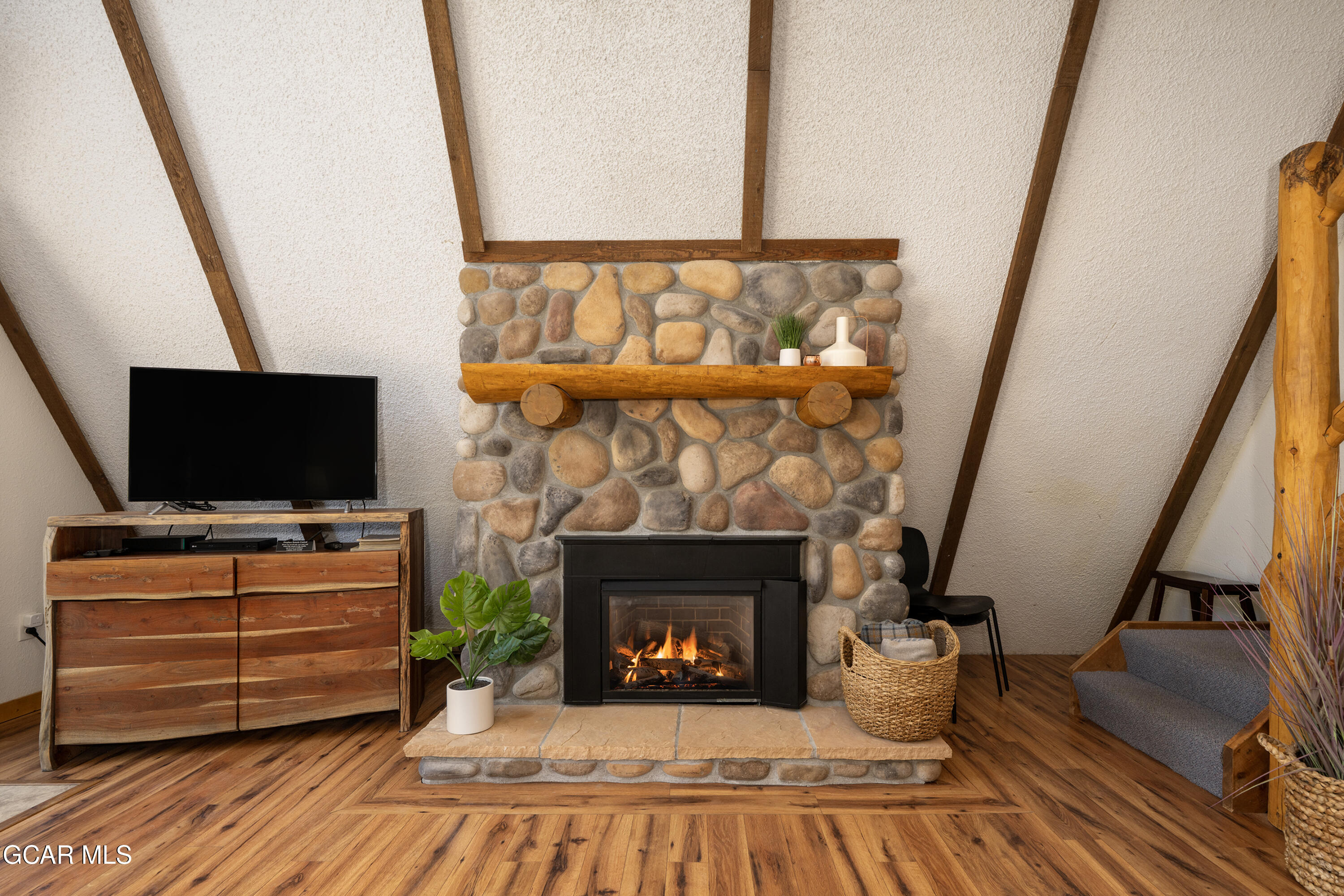 1080 GCR 49 / Western Road Grand Lake CO 80447