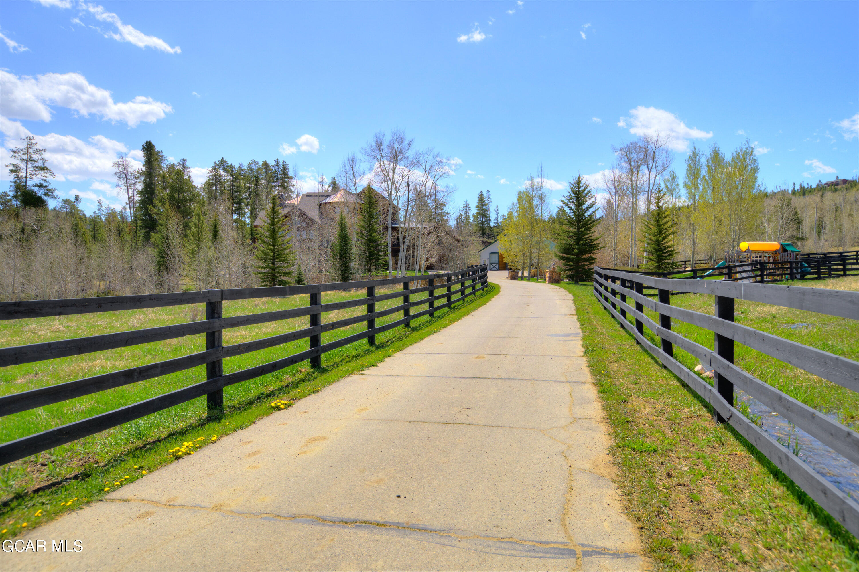 180 GCR 52 Granby CO 80446