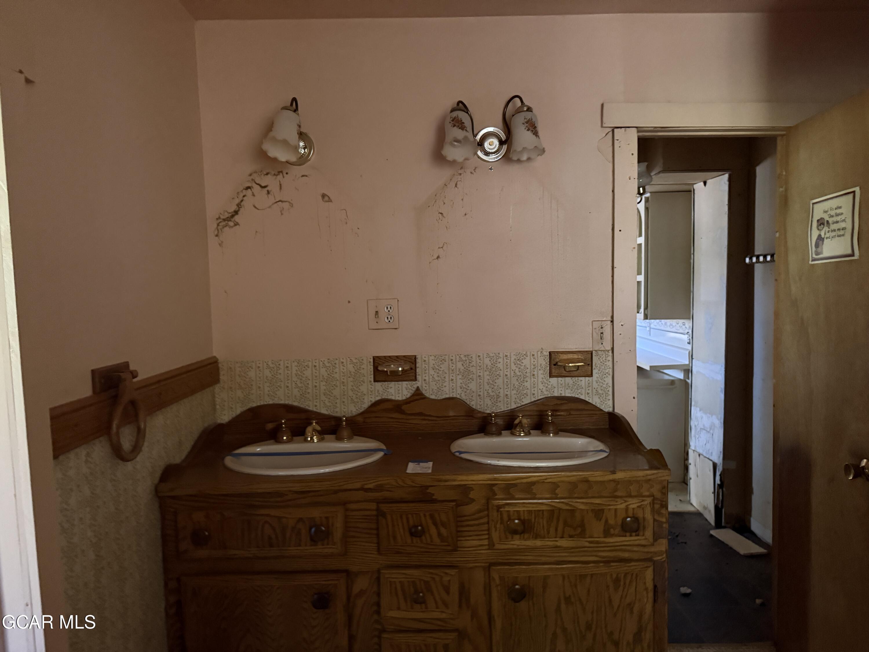 604 Park Street Hot Sulphur Springs CO 80451