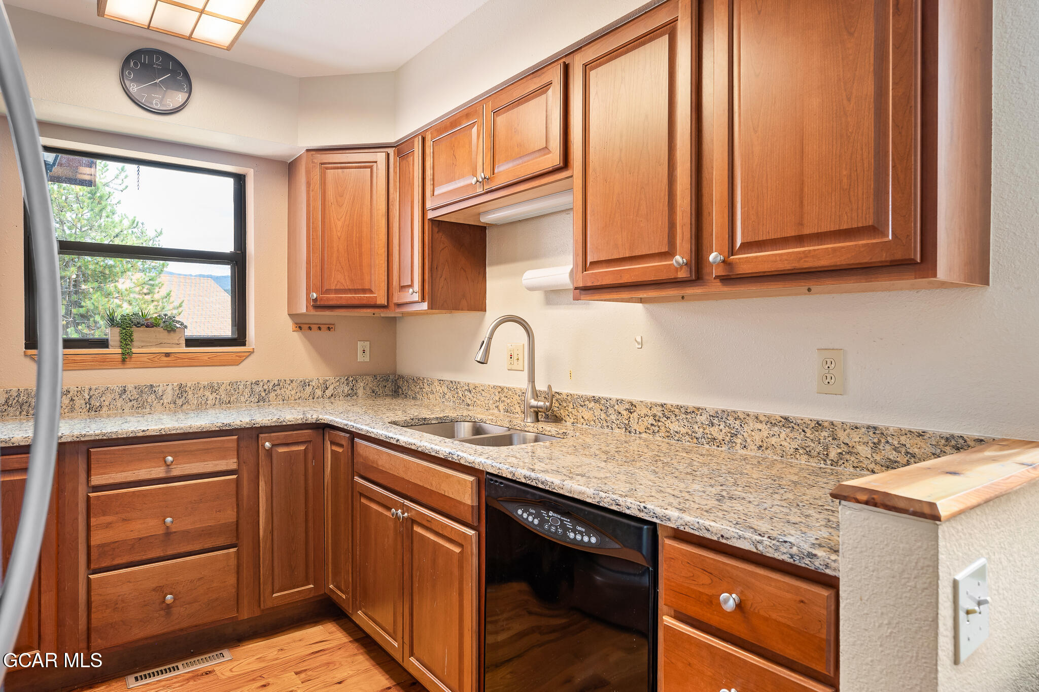 73 GCR 6529 Grand Lake CO 80447