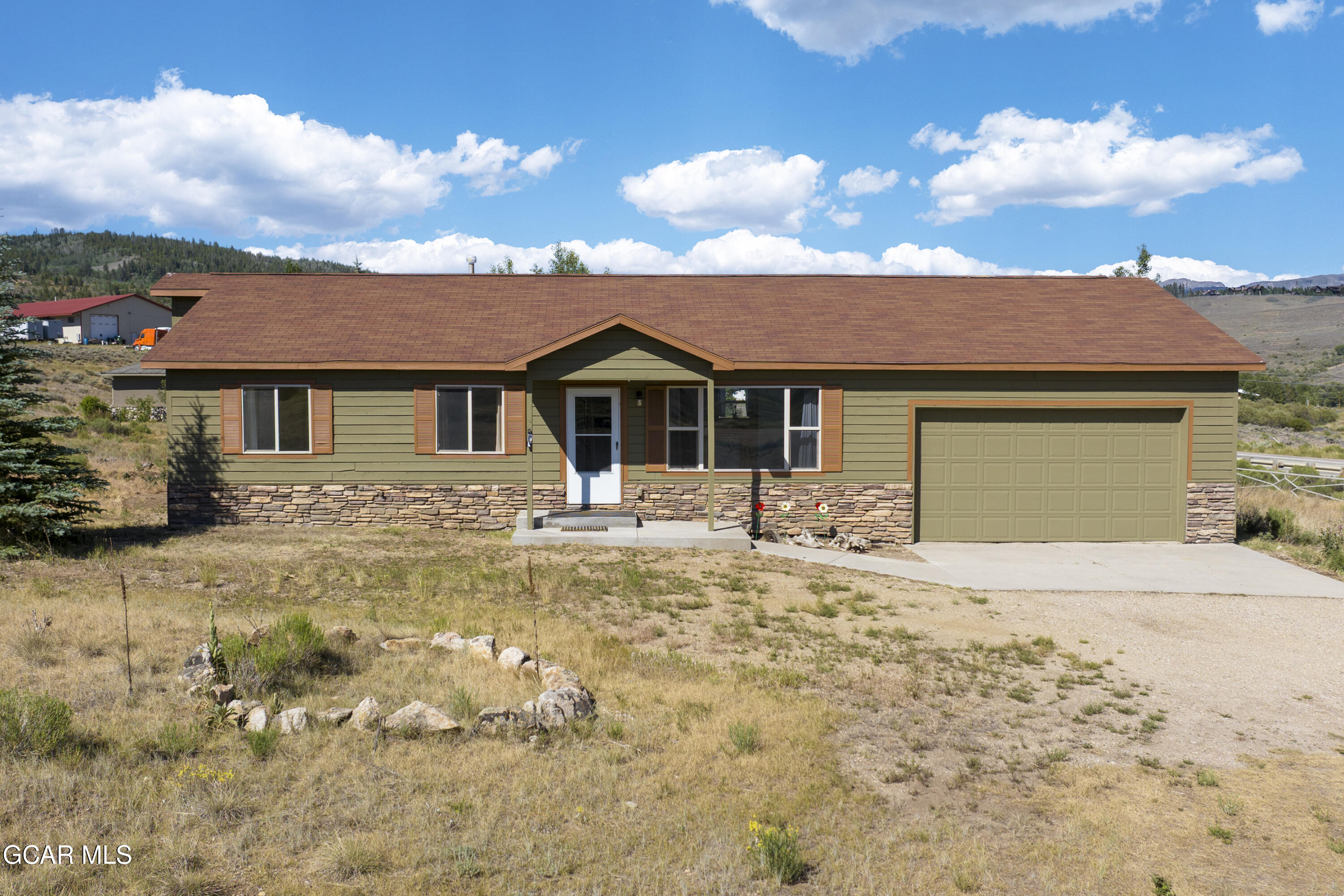 416 East Cedar Avenue Hot Sulphur Springs CO 80451